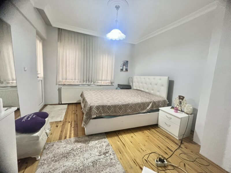 Gültepe mahallesinde Albayrak Meydanı Satılık Triplex