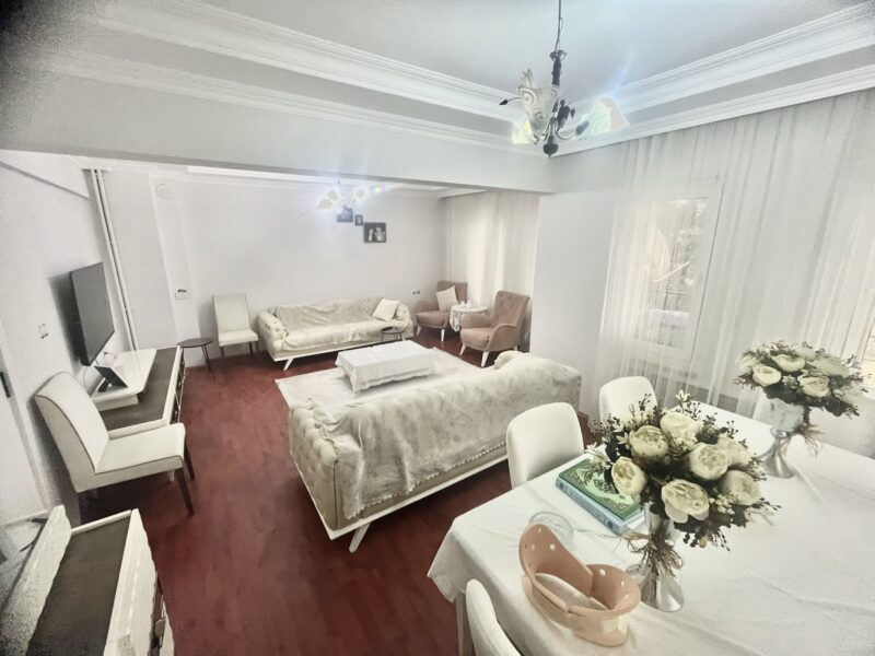 Gültepe mahallesinde Albayrak Meydanı Satılık Triplex