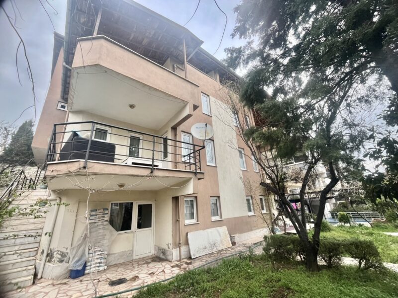 Gültepe mahallesinde Albayrak Meydanı Satılık Triplex