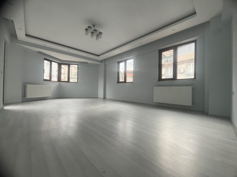 FESLEĞEN MAHALLESİNDE 3+1 ARAKAT 5 YILLIK SATILIK DAİRE