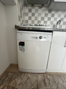 ŞEHİR HASTANESİ YAKINI ARAKAT 2+1 EŞYALI SATILIK DAİRE...